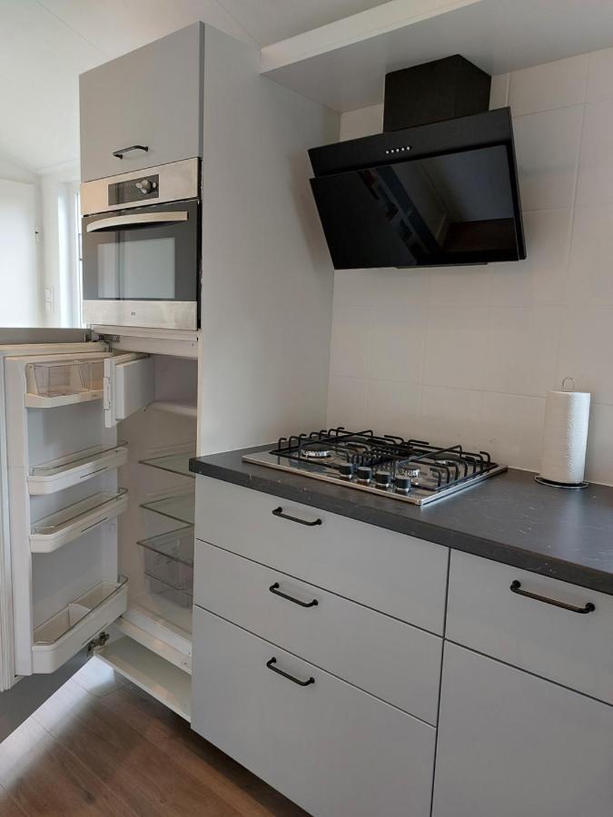Modern En Chic Chalet Tot 4 Personen Op De Veluwe Recreatiepark De Oude Driest Putten Exterior foto