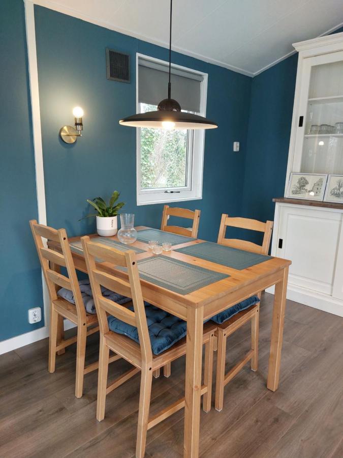 Modern En Chic Chalet Tot 4 Personen Op De Veluwe Recreatiepark De Oude Driest Putten Exterior foto