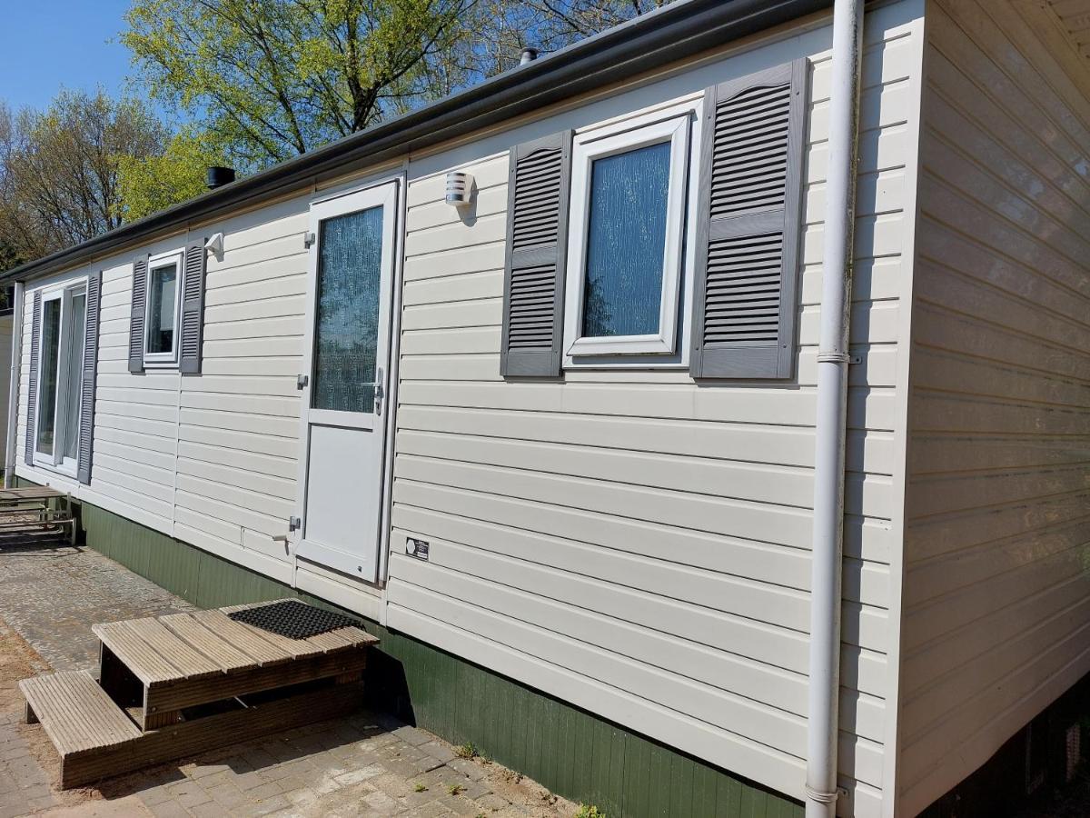 Modern En Chic Chalet Tot 4 Personen Op De Veluwe Recreatiepark De Oude Driest Putten Exterior foto